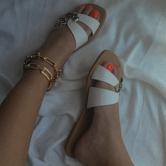 🚨FEW PAIRS LEFT// Snake print Sandal - Picture 7 of 7
